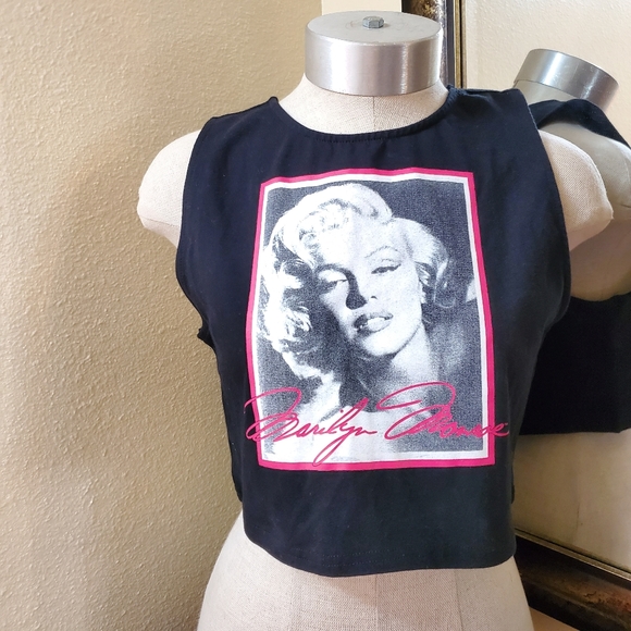 Marilyn Monroe Crop Tank Top Size Large - Picture 1 of 7